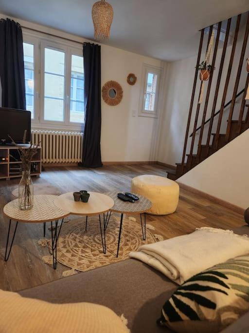 Marmoza - Maison Plein Coeur De Village Saint-Geniez-dʼOlt Extérieur photo